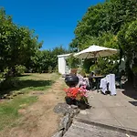 Pump Cottage Sleeps 10, Gwithian