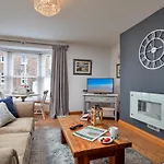 Finest Retreats - Oystercatcher