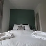 Ocean Pearl - 4 Bedroom House