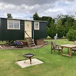 The Rowan Shepherds Hut