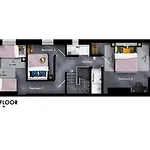 Cool & Comfortable Newly Refurbished Apartment By Sharphaus Short Lets & Serviced Accommodation Management