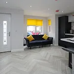 No1 Luxury Service Apartments