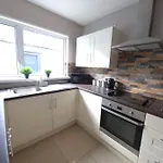Modern Two Bedroom House Close To City Centre