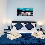 Five Seasons Liverpool City - Modern Studios Near Anfield