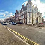 Host & Stay - Cromer Town, Apartment 1