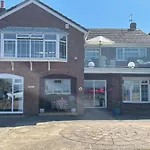 Sea View Suite, With Parking, On Tankerton Beachfront, Whitstable