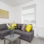 Harold House - Modern Open Plan 4 Bedroom, 3 Bathroom House In Central Southsea, Portsmouth