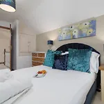 Corner Cottage