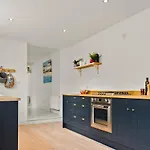 Limewood Newly Renovated High End Home By The Sea