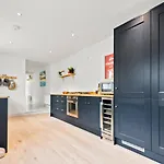 Limewood Newly Renovated High End Home By The Sea