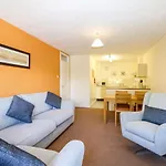 Flat 33 - Marine Court
