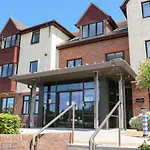 Flat 33 - Marine Court