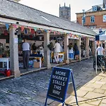 The Nautical Nest In The Heart Of Dartmouth
