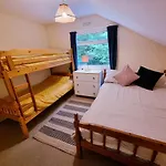 19 The Coombe