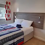 Smitten House 4 Bedroom Rhyl