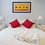 Pass The Keys Pristine 1Br Apt Queens Uni Walk Everywhere