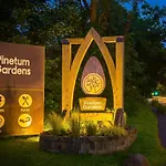 Pinetum Gardens Retreats