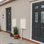 Sawtons Cottage 1