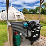Finest Retreats - Beech Lotus Belle Tent