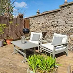 Cozy With Character Cheerful Home With Garden At Leith Links Park