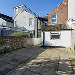 Oliverball Serviced Apartments - Beatrice House - Modern 3 Bedroom House In Portsmouth
