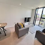 Impressive 1 Bed Apartment - Chavasse Apartments