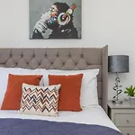 Modern Contemporary 2-Bedroom Flat