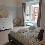 Sunset House - Whitby Townhouse Near The Sea Sleeps 8