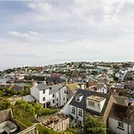 Sea La Vie- Cosy, Modern, Harbourside Views