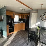 Golden Palm Resort - Palm Grove 3 - Pet Friendly & Wifi - Meadow Lakes Caravan & Lodge Hire