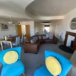 Caldey View- A Beautiful Flat In The Heart Oftenby
