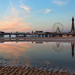 Two Bedroom Apartment Blackpool Town Centre