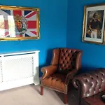 Private Room In Family Home