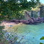 A Wave From It All! 5 Mins Stroll -Brixham Harbour