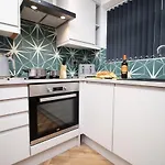 Great For Work,Study,Leisure Stay-Free Parking Ssw