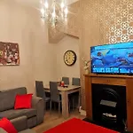 Sommerset Cottages - 2 Bedroom House