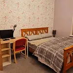 Sommerset Cottages - 2 Bedroom House