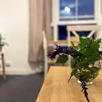 Cosy & Comfortable - Heart Of Hove - Beach Getaway