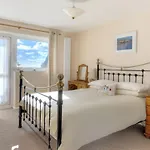 6 Bay View Court