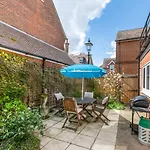 Flat 1 Eversley Cottage
