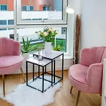 Central Gunwharf Quays Two Bedroom Apartment