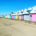Modern 3 Bedroom Caravan Near The Beach
