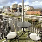 Riverside Flat In Belfast