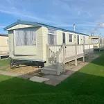 Mv20 - Cosy 3 Bedroom Mobile Home Golden Palms Resort Decking Indoor Heated Pool Entertainment Complex & Close To Beaches Passes Not Included