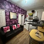 Green Paradise Apartments