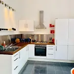 Beautiful Flat Perfect For A Seaside Break!