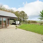 Pol Glas Cabin