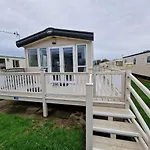 Cosy Caravans Meadow View