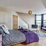 Dizzy Heights Swanage Sleeps 10 With Amazing Views