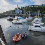 Ocean Cabins No 4 At The Square - Saundersfoot
